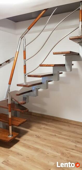 Tarasy i schody na konstrukcji stalowej