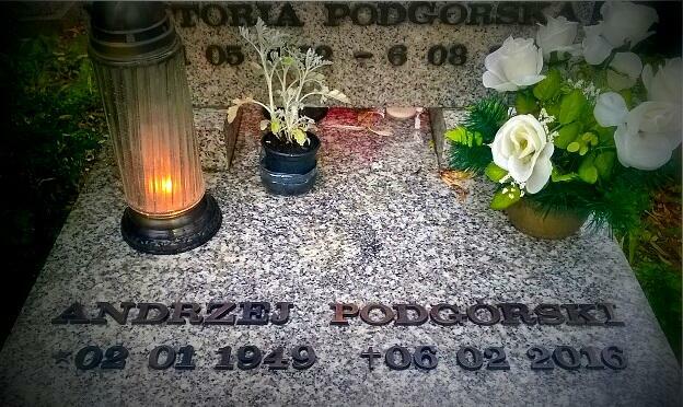 LITERY z MOSIĄDZU / Starowiślna Kraków