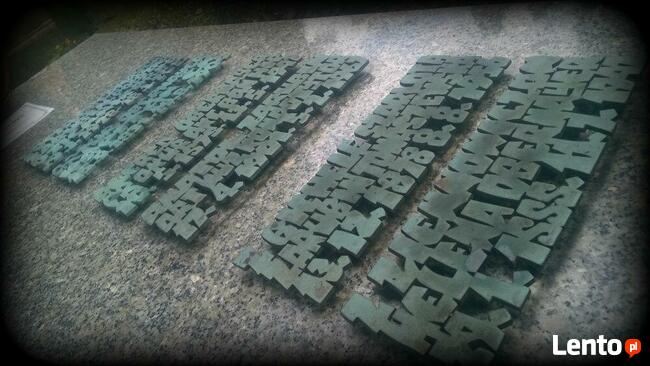 LITERY z MOSIĄDZU / Starowiślna Kraków