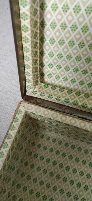 Walizka podróżna z lat 60 tych.