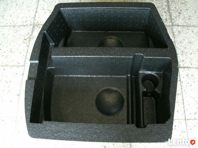 styropian do bagażnika zamiast koła zapasowego