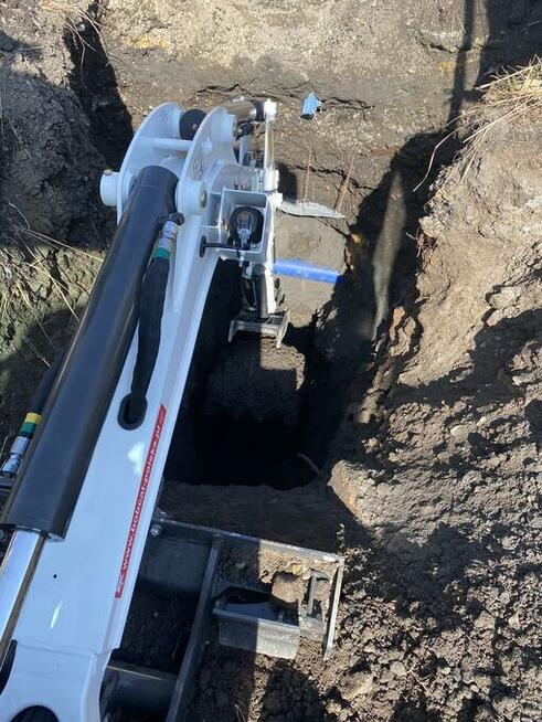 Usługi minikoparka, młot wyburzeniowy wiertnica Wozidło