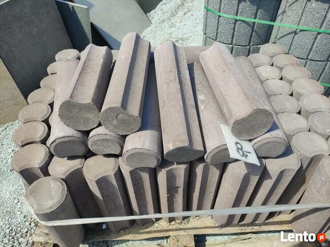 Palisada okrągła palisady kostka brukowa ogrodzenie Myślenic