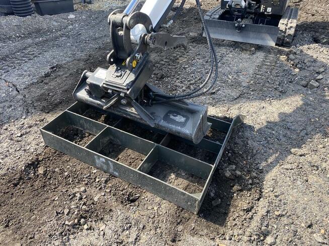 Usługi minikoparka, młot wyburzeniowy wiertnica Wozidło