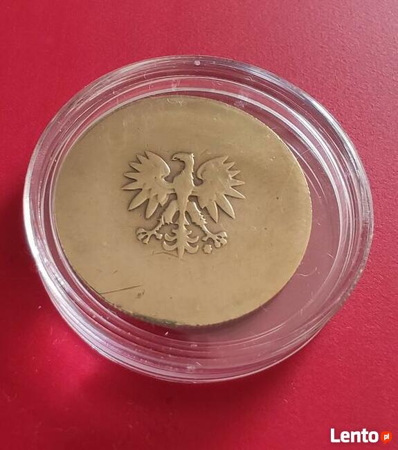 5zł z lat 1975-1979 Destrukt, w slabie śr.24mm 5g mosiądz