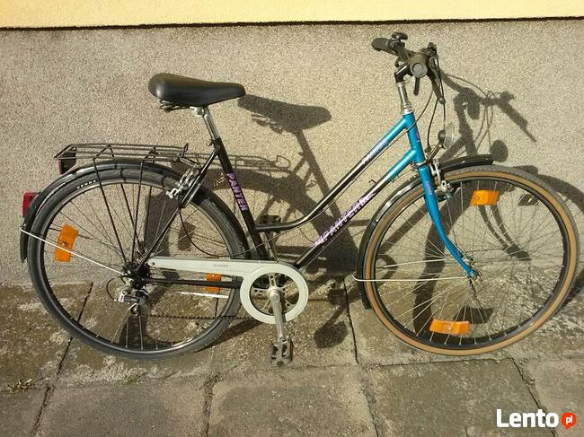 Rower damka 28 cali, przerzutki 410 zł.
