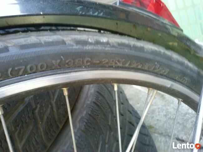 Rower damka 28 cali, przerzutki 410 zł.