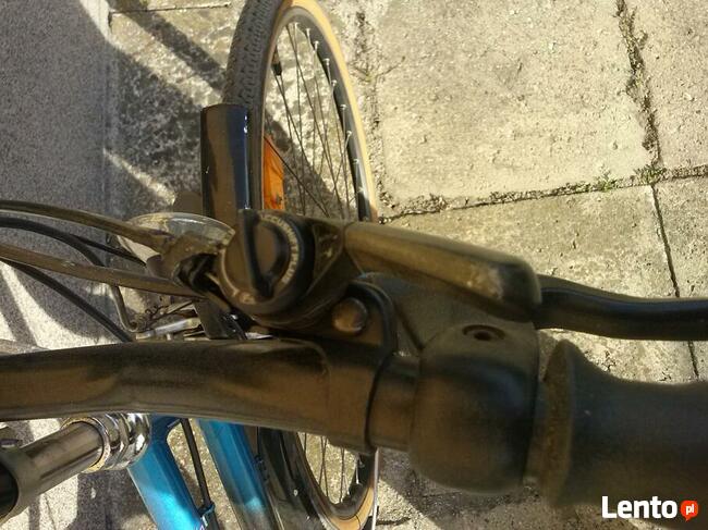 Rower damka 28 cali, przerzutki 410 zł.