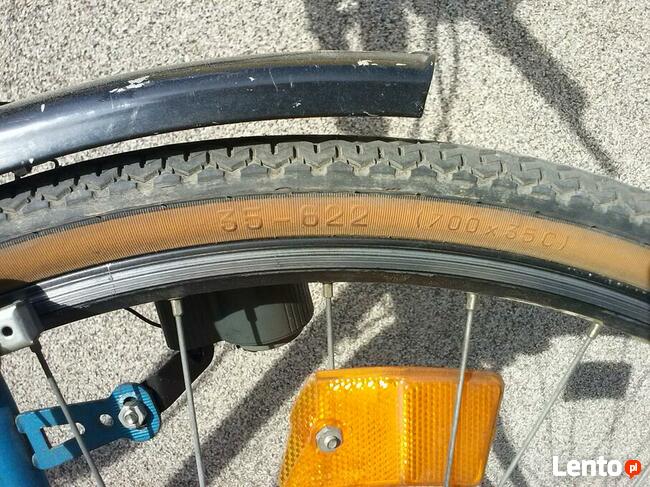 Rower damka 28 cali, przerzutki 410 zł.