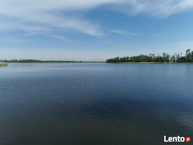 działka budowlana z linią brzegową