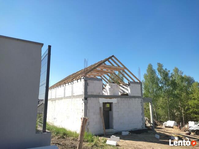 Dachy, Więźby, pokrycia dachowe