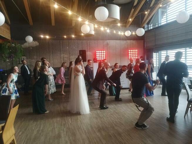 Pierwszy Taniec Dla Zakochanych Par Ślubujacych