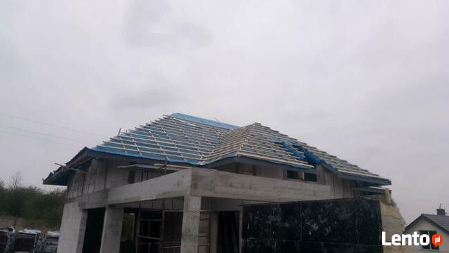 Dachy, Więźby, pokrycia dachowe