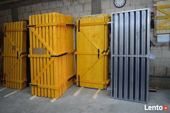 Drzwi piwniczne metalowe