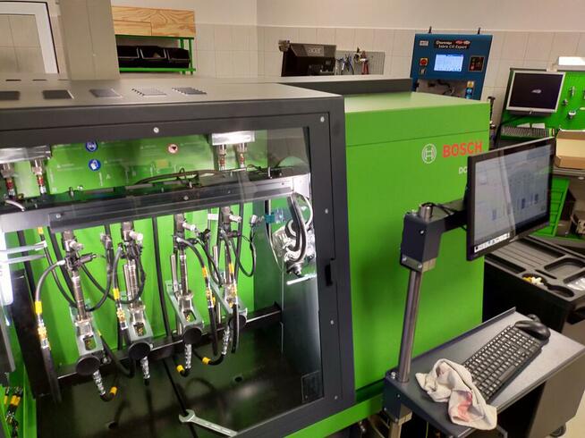 Dci 700 Bosch stół probierczy Bosch tester wtryskiwaczy