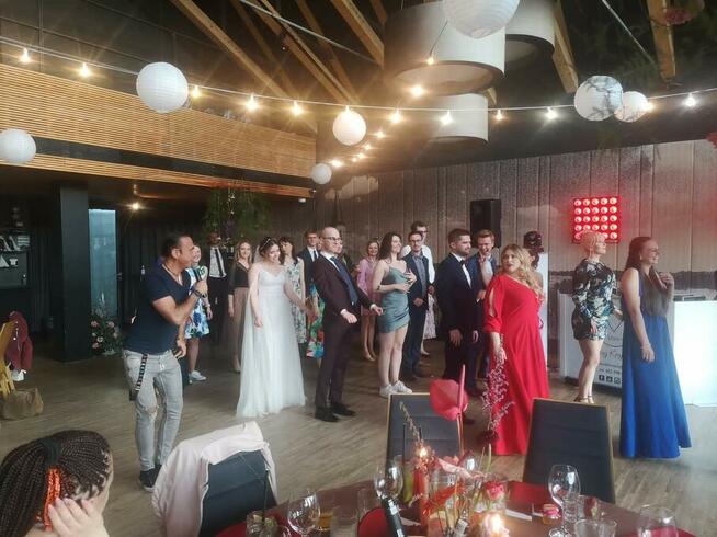 Pierwszy Taniec Dla Zakochanych Par Ślubujacych