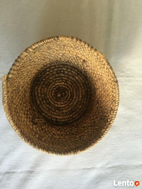 Stary kosz koszyk słoma słomiany