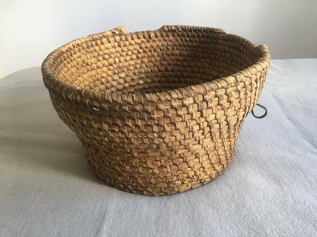 Stary kosz koszyk słoma słomiany
