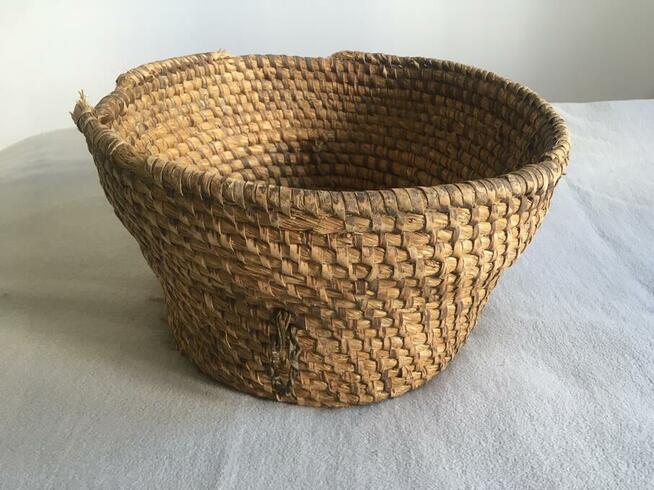 Stary kosz koszyk słoma słomiany