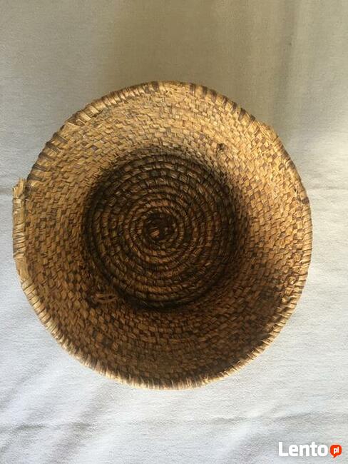 Stary kosz koszyk słoma słomiany