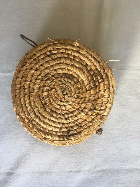 Stary kosz koszyk słoma słomiany