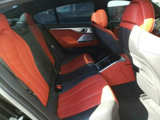 M850XI, 2020, porysowany lakier