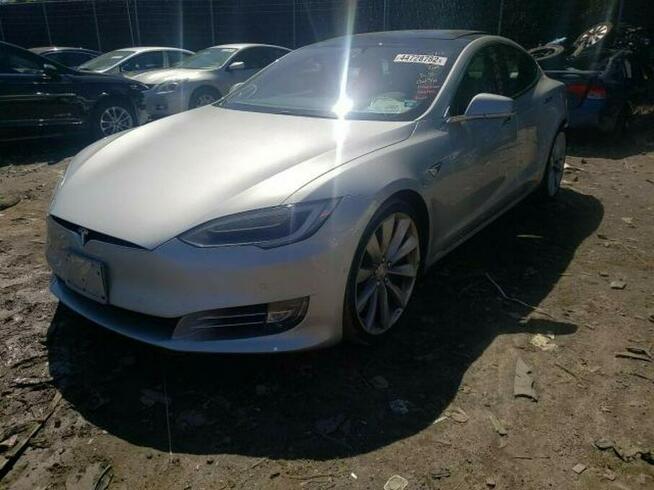 Tesla Model S 90D, 2017, od ubezpieczalni