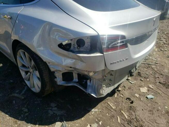 Tesla Model S 90D, 2017, od ubezpieczalni