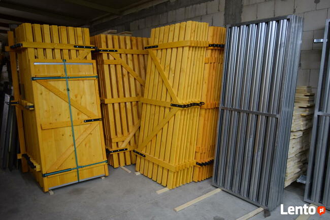 Drzwi do piwnicy metalowe