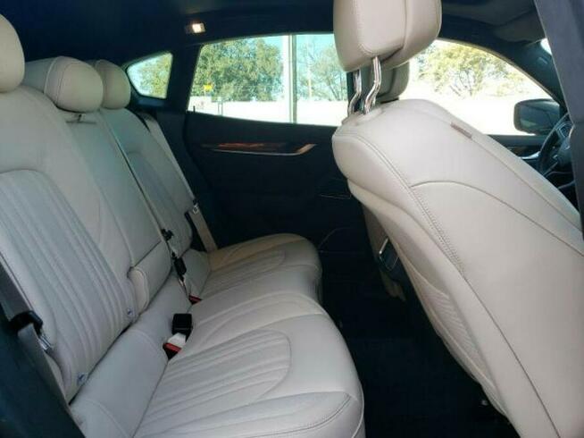 Maserati Levante 2017, 3.0L, 4x4, porysowany lakier