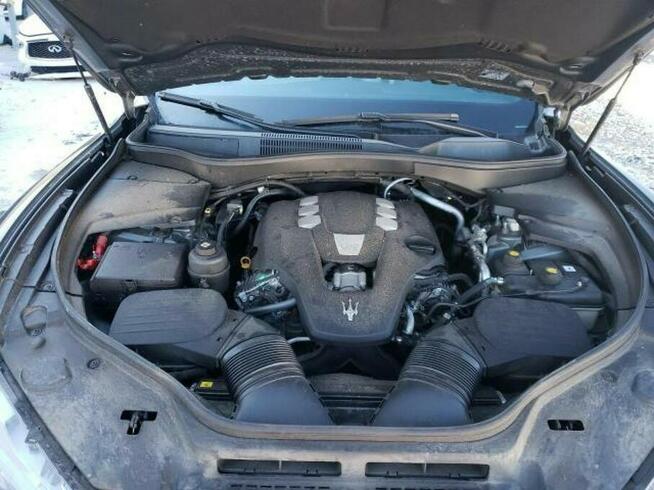 Maserati Levante 2017, 3.0L, 4x4, porysowany lakier