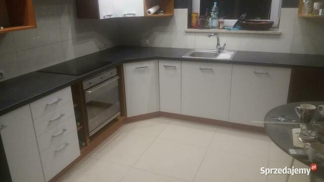 Meble na wymiar: kuchnie, szafy, garderoby