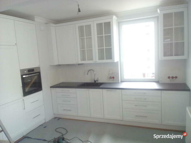 Meble na wymiar: kuchnie, szafy, garderoby