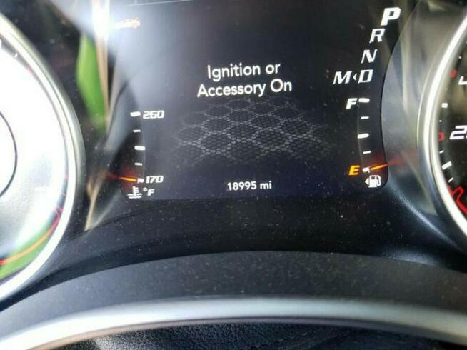 Dodge Charger 2020, 6.4L, porysowany lakier