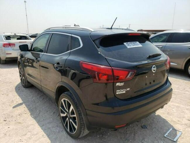 Nissan Qashqai 2017, 2.0L, po gradobiciu