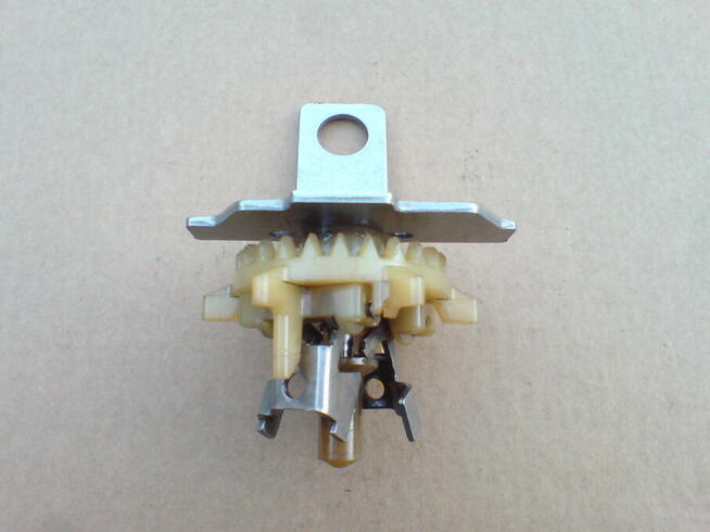 Regulator obrotów Briggs&Stratton Quantum Series 625 650 675