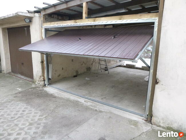 BRAMA podnoszona + dodatkowe drzwi