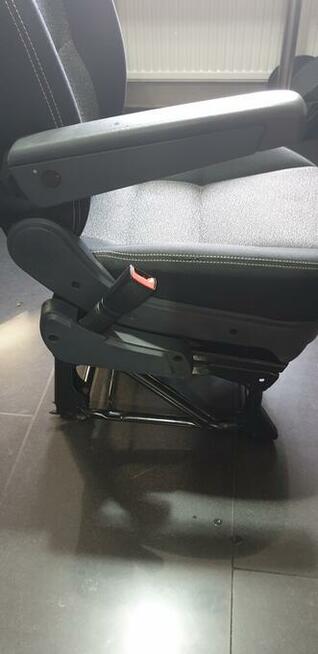 Fotel kierowcy Ducato z podłoketnikie 2018/21