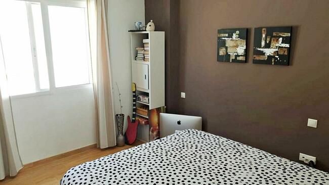 Szeregówka z basenem Hiszpania, flipping, okazja, inwestycja