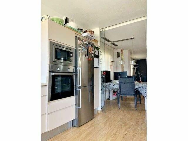 Szeregówka z basenem Hiszpania, flipping, okazja, inwestycja