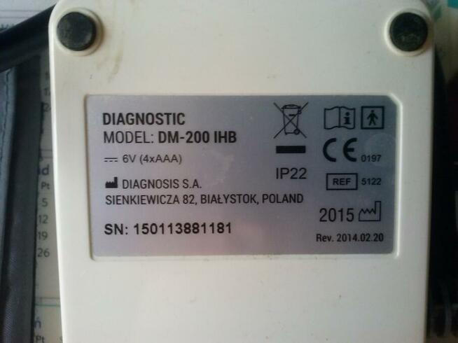 Ciśnieniomierz elektroniczny, przedramienny, samopompujący.