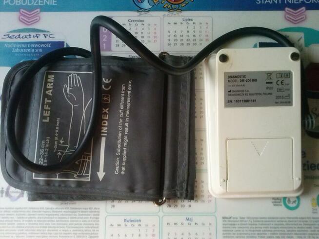 Ciśnieniomierz elektroniczny, przedramienny, samopompujący.