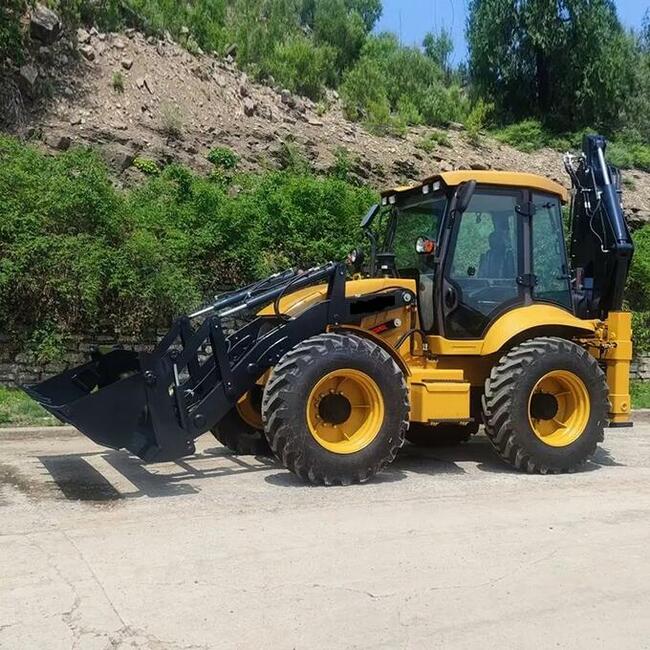 NOWA Koparko Ładowarka MAXUS Krab 4x4x4