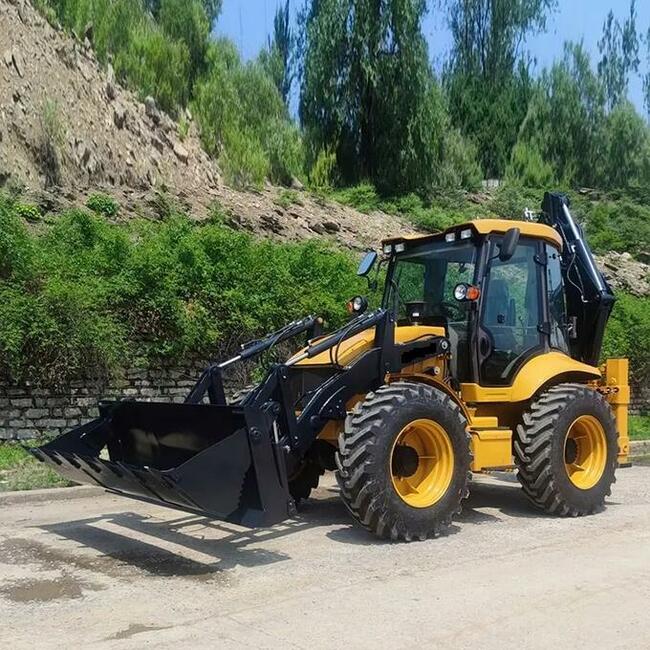 NOWA Koparko Ładowarka MAXUS Krab 4x4x4