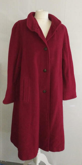 czerwony płaszcz C&A your sixth sense 2/3 XL