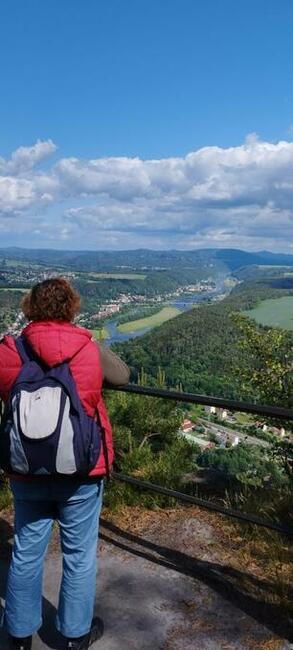 Szukam pana dla spacera, podróże, tańców i kina.