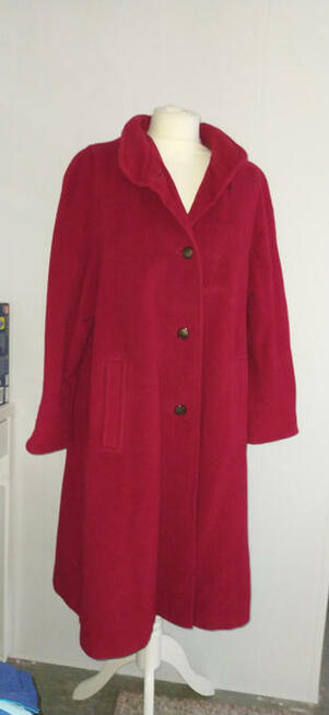 czerwony płaszcz C&A your sixth sense 2/3 XL