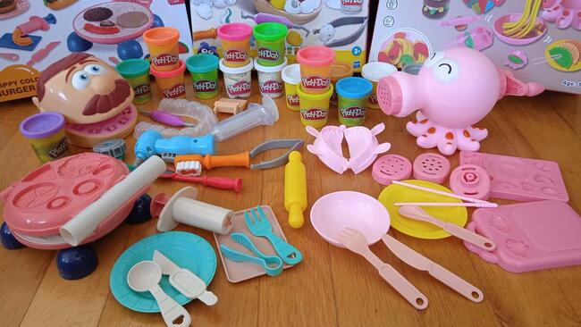 Zestaw Play Doh i inne