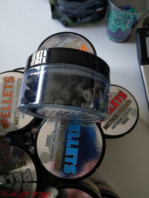 Pellet haczykowy 8mm z dziurką dużo smaków