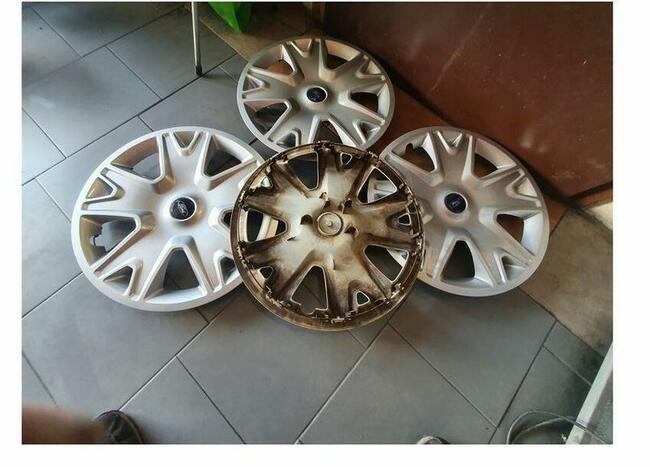 Kołpaki oryginalne Ford 17 srebrne.